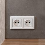 Nova kettős dugalj fehér kerettel