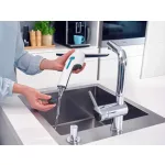 Ablakporszívó, Leifheit Nemo 51030, fehér/türkiz, IPX7 vízálló, beépített víztartály, könnyű, ergonomikus, csík- és foltmentes tisztítás
