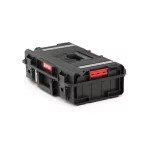 Szerszámosdoboz, Qbrick Patrol System One 200 Technik, 58,5 × 38,5 × 19 cm, fekete, 15,4 l, 6 kivehető tartály, por- és vízálló, alumínium rögzítőléc, munkaasztalként használható