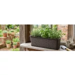 Rattan virágláda, Prosperplast Ratolla Case P 700, mokka, 68,5 x 17,3 cm, magasság: 15 cm, alátéttel, 13 l, rattan hatású