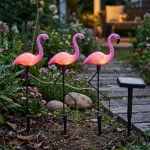 Napelemes kerti lámpa, Strend Pro Garden 7193 Flamingók, rózsaszín, 18 x 6 x 52 cm, 3 db, 3 x 2 LED, akkumulátoros, műanyag és üveg, földbe szúrható