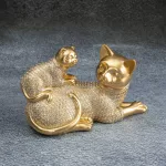 Haris macskás figura Arany 19x9x12 cm