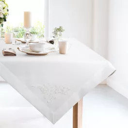 Tulia terítő elegáns díszítéssel Fehér 85x85 cm