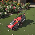 Akkumulátoros fűnyíró, Worcraft CLM-S40LiBL ShareSYS, fekete/piros, vágásszélesség: 43 cm, 2 × 20 V Li-Ion, 3300 fordulat/perc, 45 l gyűjtőkosár, akkumulátor és töltő nélkül