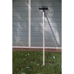 Kerti gereblye, Strend Pro Premium R-606, fekete, 10 fogú, acél fej, fa nyél, 26 cm munkaszélesség, 154 cm nyél