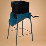 Kézi zöldségdaráló, Fed 601, kék/fekete, 6,75 l, 53 x 36 x 79,5 cm, állványos, zöldségek szeleteléséhez