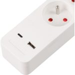USB-s hosszabbítós elosztó kapcsolóval, Strend Pro LG-FB603K, 1,4 m, fehér, 3 aljzat, 16 A, 1,5 mm2, USB-A és USB-C töltőportok (5,2 V)