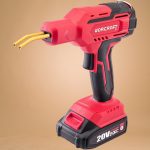 Akkumulátoros műanyaghegesztő pisztoly, Worcraft CPW-S20LiM ShareSYS, piros/fekete, 60 W, 400 db kapoccsal, fogóval és letörő késsel, 20 V 2 Ah Li-Ion, műanyag hordtáskában, akkumulátorral és töltővel