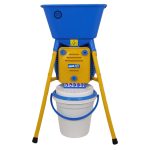 Gabonadaráló, Novital Golia 4V, kék, 750 W, granulátum-méret: 2,5–4–6–8 mm, tálca: 44 x 48 cm, konténer: 43 x 35 cm, méret: 98 x 67 cm