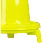 Baromfi etető, Novital 2202AF, sárga, 2,5 l, műanyag, lábakkal, könnyen tisztítható talppal, talaj feletti elhelyezéshez