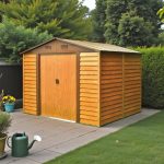 Kerti ház, Strend Pro Garden, 278 x 238 x 215 cm, barna, fémlemez, horganyzott keret, korrózióálló, dupla tolóajtó, 4 szellőzőnyílás