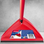 Lapát, Vileda Flexi 2 az 1-ben, 80 cm, piros-szürke, ergonomikus kialakítással, gumi peremmel, összecsukható és akasztható, helytakarékos