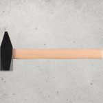 Lakatoskalapács, Zbirovia 28, fekete, 2000 g, fa nyél, acél fej, lapos/hegyes