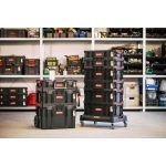 Gurulós szerszámtartó, Qbrick Patrol System Two Platform Transport, 59,5 × 39,5 × 17,5 cm, fekete, fékes kerekek, 100 kg teherbírás