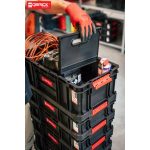 Szerszámosdoboz, Qbrick Patrol System Two Box 200 Flex, 53 × 29,5 × 19,5 cm, fekete, 26 l, két állítható válaszfal, 100 kg terhelhetőség