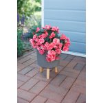 Műanyag virágcserép, Strend Pro Garden, kávépor, átmérő: 24,5 cm, magasság: 31 cm, fa lábakkal, kerek