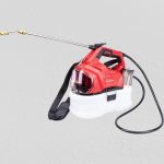 Akkumulátoros permetező, Worcraft CBS-S20Li-5L ShareSYS, 5 liter, piros, teleszkópos szórókarral, vállpántos, hosszú üzemidejű