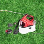 Akkumulátoros permetező, Worcraft CBS-S20Li-5L ShareSYS, 5 l, piros-fekete-fehér, 20 V, 2 Ah Li-Ion, kézi, sárgaréz fúvóka, akkumulátorral és töltővel