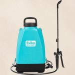 Akkumulátoros permetező, Evika EJ80S, 8 l, kék, 10,8 V, Li-Ion, vízálló kapcsoló, rozsdamentes fém rúd, beépített rúdtartó, háti hevederes