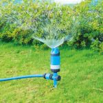 Kerti locsolófej, Aquacraft 270161, kék, forgó 360°, tüskés, 5 permetezési mód, gyepbe szúrható rögzítéssel, maximum 315 m2 öntözési terület