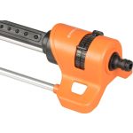 Kerti locsolófej, Strend Pro Garden BJ4617, fekete/narancssárga, oszcilláló, 16 fúvóka, 180°-ig állítható, maximum 4 bar, 250 m2 öntözési terület