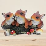 Kerti dekoráció, MagicHome Gecco 5033, mókusok ágon, barna/narancssárga, 31 x 22 x 20 cm, poligyanta