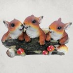 Kerti dekoráció, MagicHome Gecco 5033, mókusok ágon, barna/narancssárga, 31 x 22 x 20 cm, poligyanta