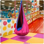 Gyerek függőfotel, Neo-Sport Kokon, rózsaszín, átmérő: 55 cm, magasság: 140 cm, akasztóval, párnával, mosható, teherbírás: 80 kg