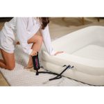 Felfújható vendégágy gyerekeknek, Intex Kidz, 168 x 107 x 25 cm, bézs, kivehető belső matraccal, leesésgátló peremmel, kézi pumpával és hordtáskával (66811)