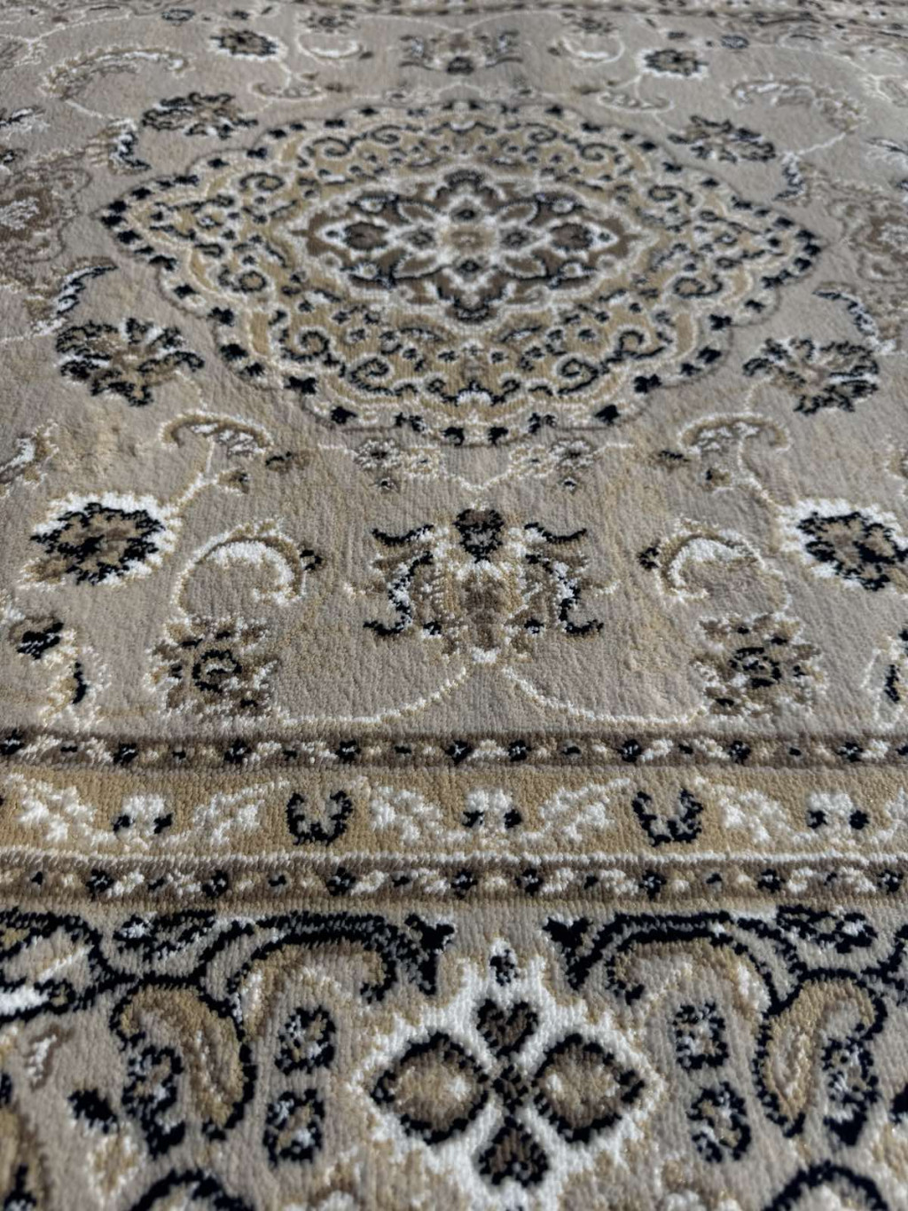 Den. Aura klasszikus szőnyeg 160 x 230cm Krém 6188