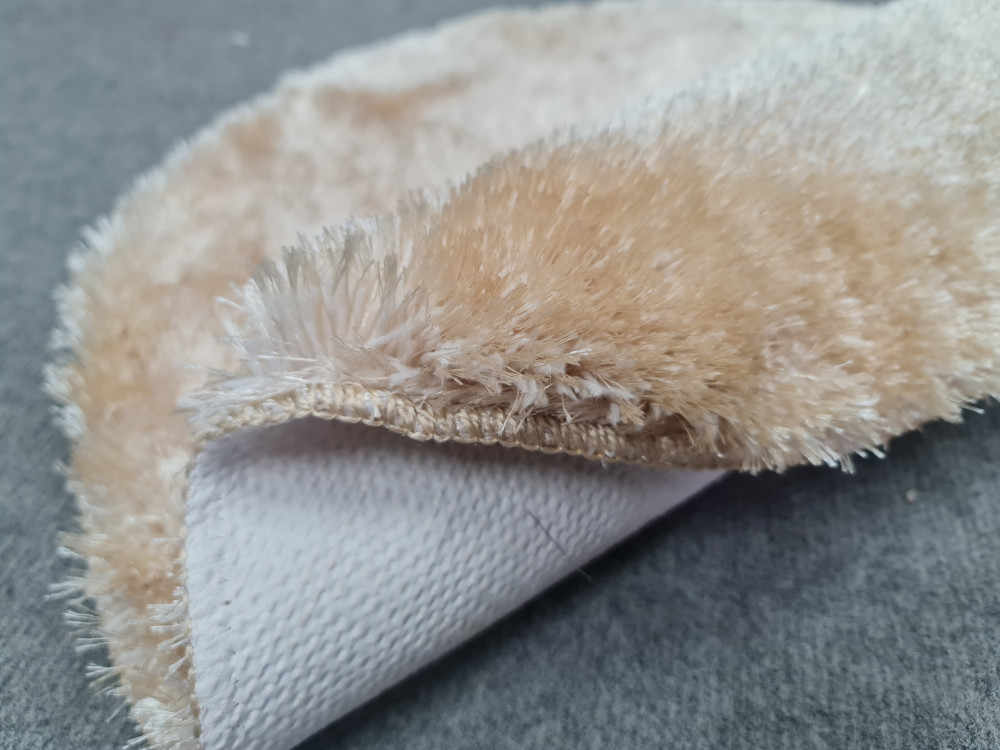 Den. Santa kör bézs 67cm hátul gumis szőnyeg