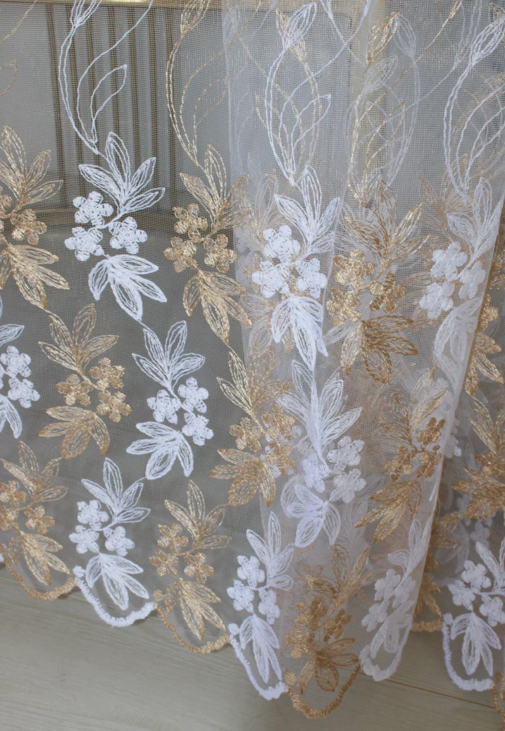 TRD. Kész függöny Brillant 77 fehér Arany minta 500x250cm