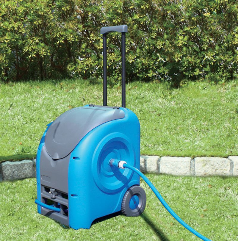 Kerti tömlődob, Aquacraft 990081 Deluxe Compact, kék, tömlővel, 1/2", 30 m, szórópisztollyal, csatlakozókkal, kézi hajtókar, teleszkópos fogantyú, kerekes